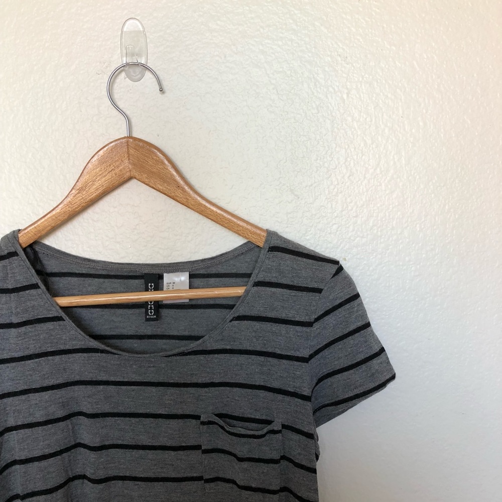 SOLD//H&M Divided black striped grey tshirt